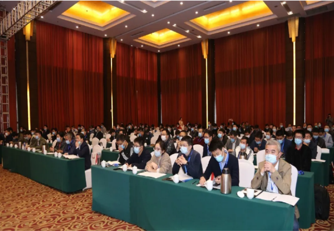 國機(jī)集團(tuán)黨委常委、副總經(jīng)理丁宏祥出席中國軸承工業(yè)科技創(chuàng)新高端論壇