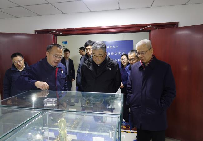 國(guó)機(jī)集團(tuán)黨委書記、董事長(zhǎng)張曉侖到軸研所調(diào)研